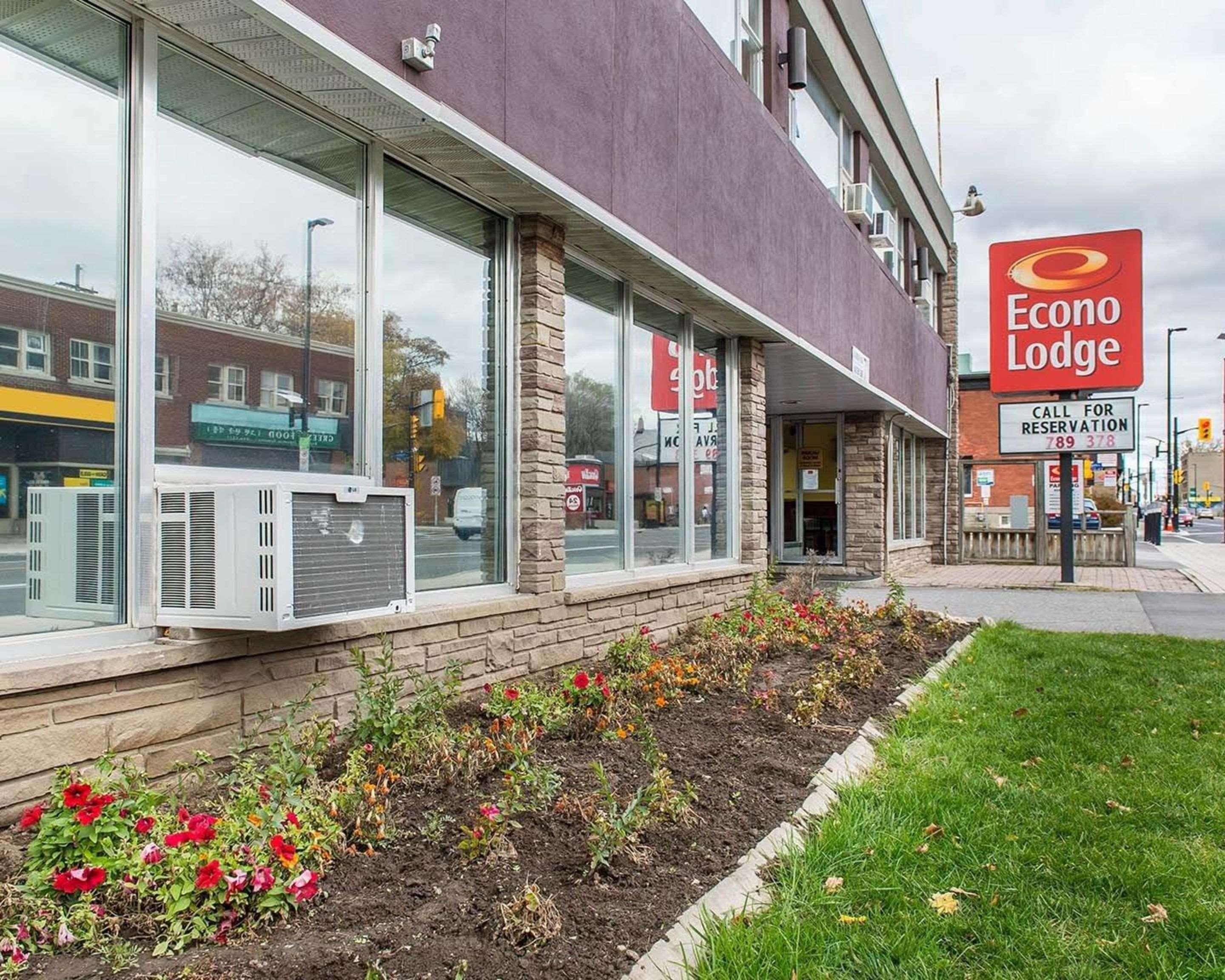 Econo Lodge Downtown Otawa Exterior foto